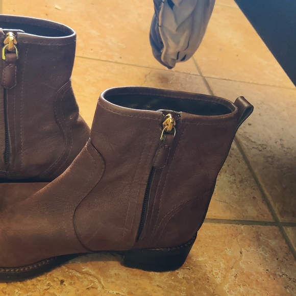 Tory Burch SIMONE Leather Booties 7M - Picture 8 of 8